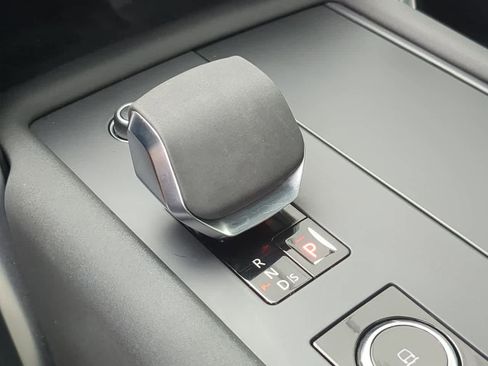 Certified 2023 Land Rover Discovery S R-Dynamic image 33