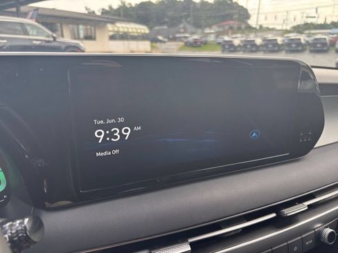 Used 2025 Hyundai Palisade SEL FWD image 17