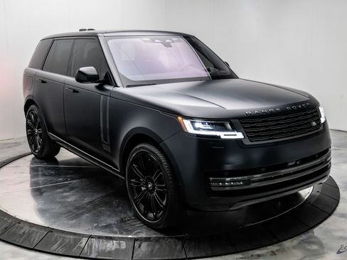 Used 2023 Land Rover Range Rover SE image 24