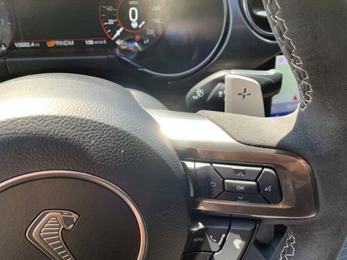 Used 2021 Ford Mustang Shelby GT500 w/ Technology Package image 38