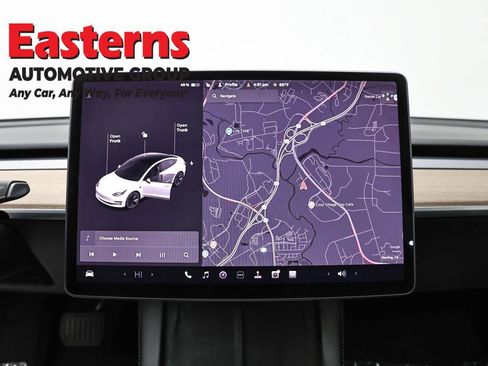 Used 2022 Tesla Model 3 Standard Range image 12