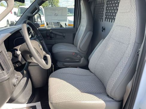 New 2025 Chevrolet Express 2500 w/ Driver Convenience Package image 7