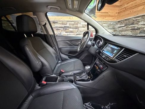 Used 2019 Buick Encore Sport Touring AWD/4WD image 16