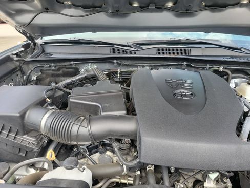 Certified 2023 Toyota Tacoma SR5 RWD image 33