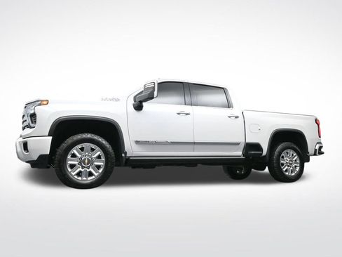 Used 2025 Chevrolet Silverado 2500 High Country w/ High Country Premium Package image 31