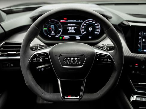 Used 2022 Audi RS e-tron GT w/ Carbon Performance Package image 43