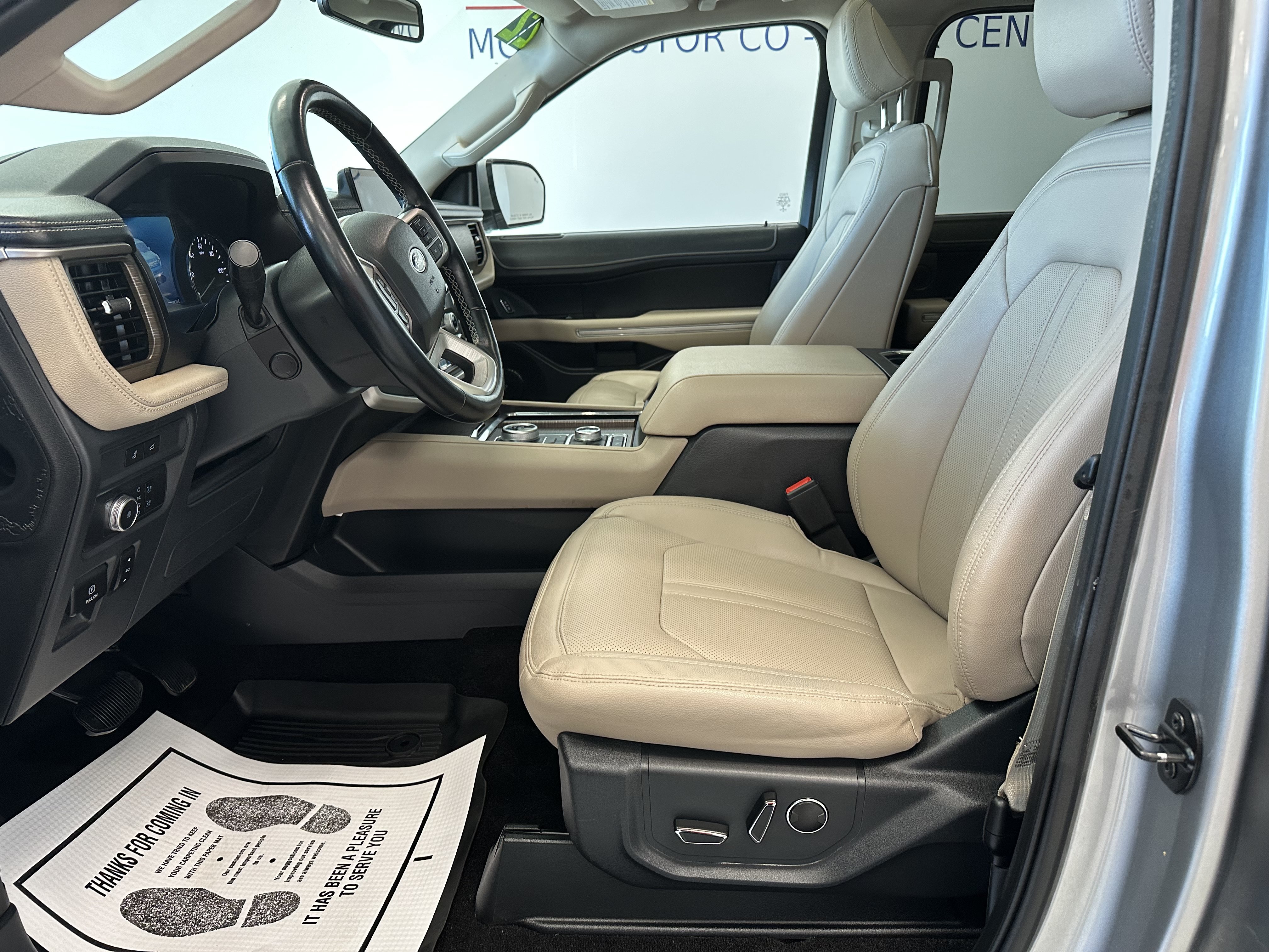 Used 2022 Ford Expedition Limited AWD/4WD image 10