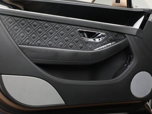 Certified 2022 Bentley Continental GT image 18