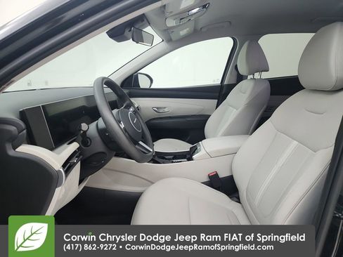 Used 2025 Hyundai Tucson SEL FWD image 19