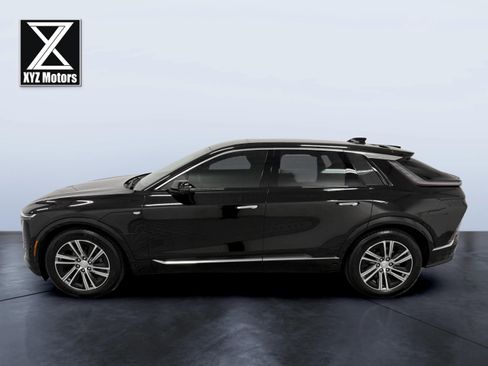 Used 2024 Cadillac Lyriq Luxury AWD/4WD image 3