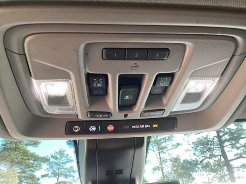 Used 2021 GMC Sierra 2500 Denali w/ Denali Ultimate Package image 19