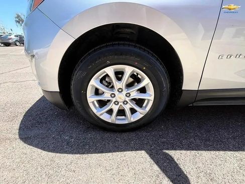 Used 2018 Chevrolet Equinox LT FWD image 17