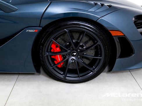 Used 2024 McLaren 750S RWD image 25