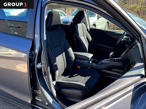 Used 2025 Subaru Legacy Premium image 8