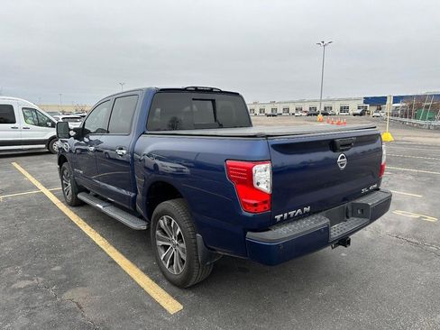 Used 2017 Nissan Titan SL image 7