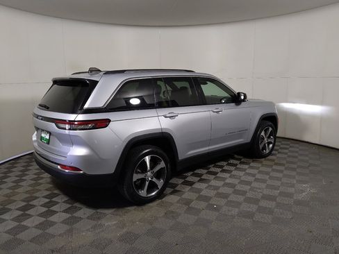 Used 2022 Jeep Grand Cherokee Limited 4xe AWD/4WD image 9
