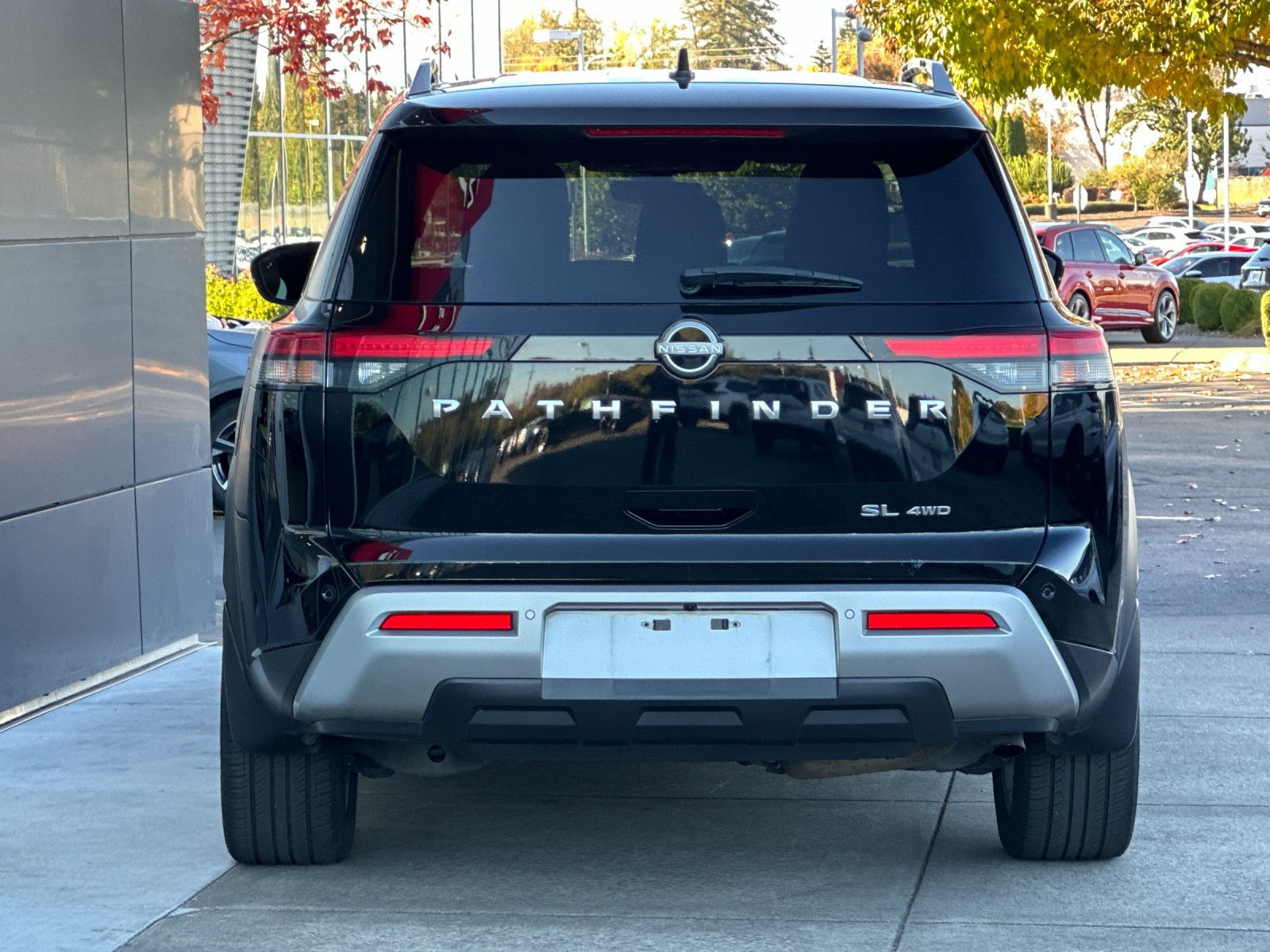Used 2024 Nissan Pathfinder SL AWD/4WD image 4