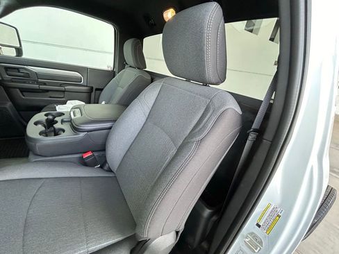 New 2024 RAM 3500 Tradesman image 29