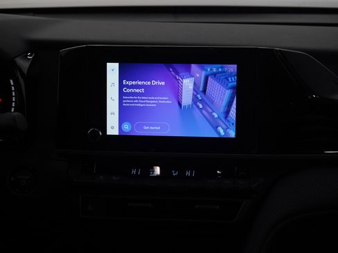 Used 2025 Toyota Camry SE image 14