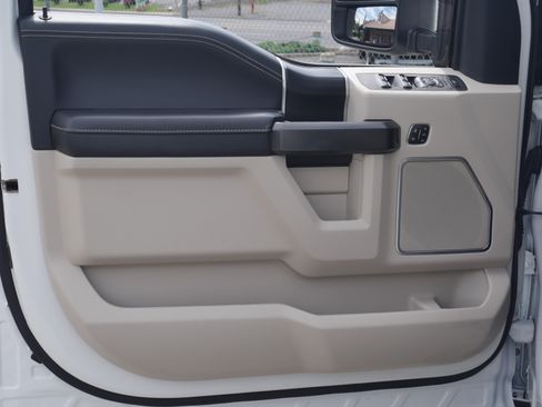 Used 2021 Ford F350 Limited AWD/4WD image 41