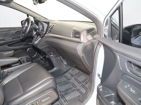 Used 2023 Honda Odyssey Sport image 41