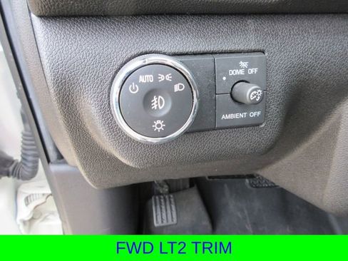 Used 2015 Chevrolet Traverse LT image 9