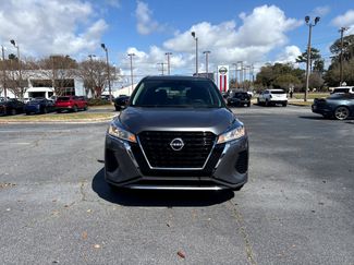 Used 2023 Nissan Kicks S video 2