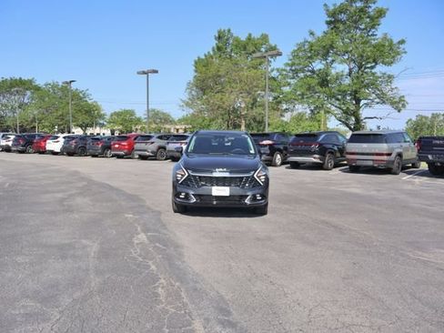 Used 2025 Kia Sportage SX AWD/4WD image 7