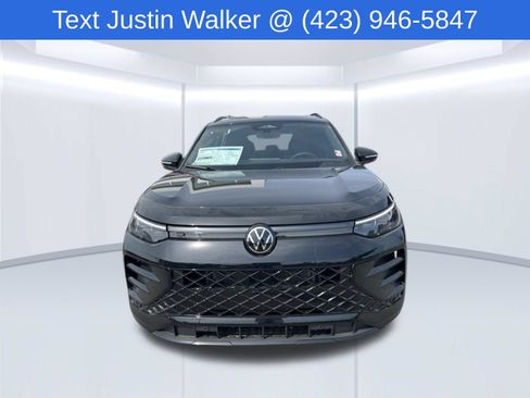 Used 2026 Volkswagen Tiguan SE R-Line FWD image 2