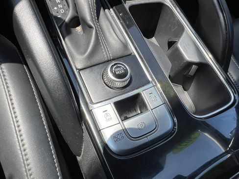 Certified 2022 Kia Telluride LX FWD image 32