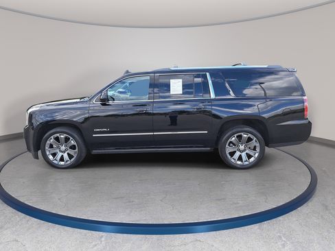 Used 2015 GMC Yukon XL Denali w/ Premium Package image 8