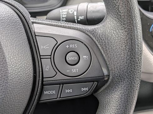 Used 2022 Toyota Corolla LE w/ LE Convenience Package FWD image 22