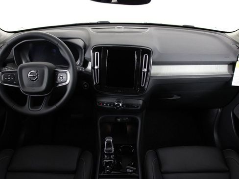 New 2026 Volvo XC40 B5 Ultra w/ Climate Package AWD/4WD image 5