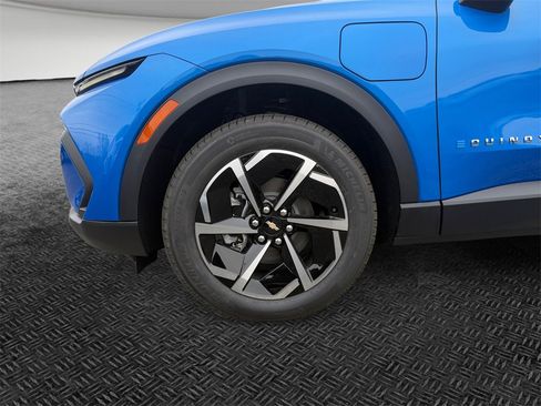 New 2026 Chevrolet Equinox EV LT image 10