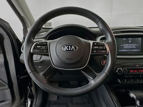 Used 2019 Kia Sorento EX FWD image 16