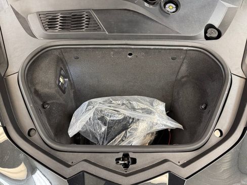 Used 2024 Chevrolet Corvette Stingray Coupe w/ Z51 Performance Package image 21