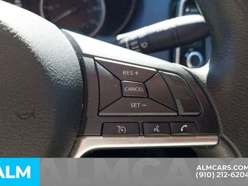 Used 2023 Nissan Versa SV image 11