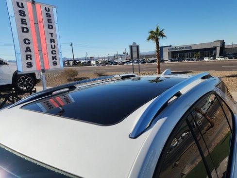 Certified 2018 Chevrolet Equinox Premier image 11