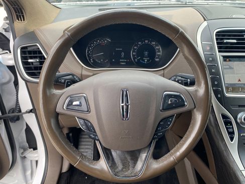 Used 2018 Lincoln MKX Reserve w/ Driver Assistance Package image 11