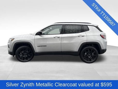 New 2026 Jeep Compass Latitude image 4
