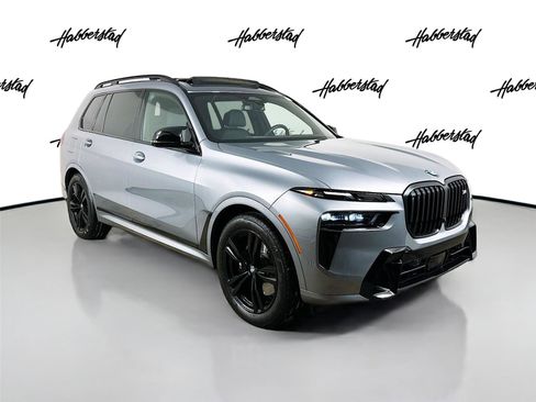 Used 2025 BMW X7 M60i w/ Executive Package image 3