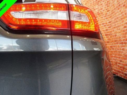 Used 2018 Jeep Cherokee Limited image 83