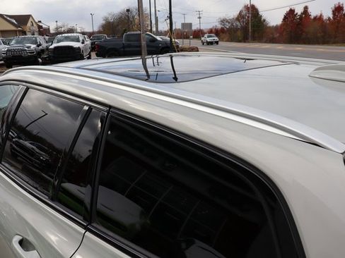 Used 2021 Volvo V60 T5 Cross Country w/ Climate Package image 28