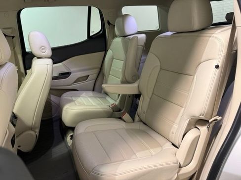 Used 2020 GMC Acadia Denali w/ Technology Package AWD/4WD image 30