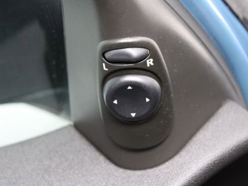 Used 2008 Saab 9-3 2.0T w/ Moonroof Package image 13