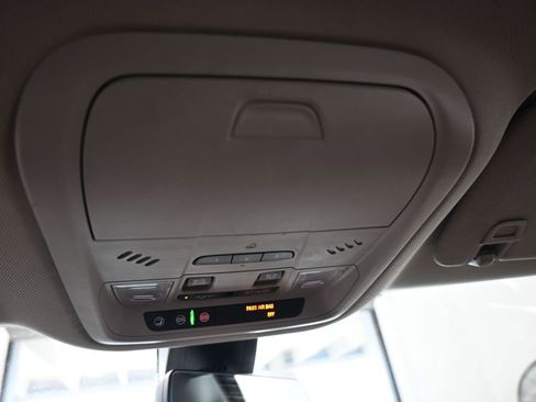 Used 2018 Buick Enclave Avenir w/ Avenir Technology Package image 31