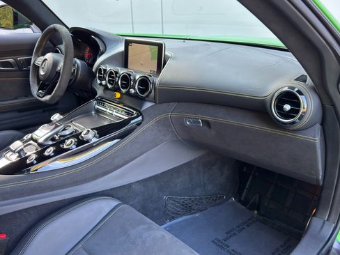 Used 2018 Mercedes-Benz AMG GT R image 15