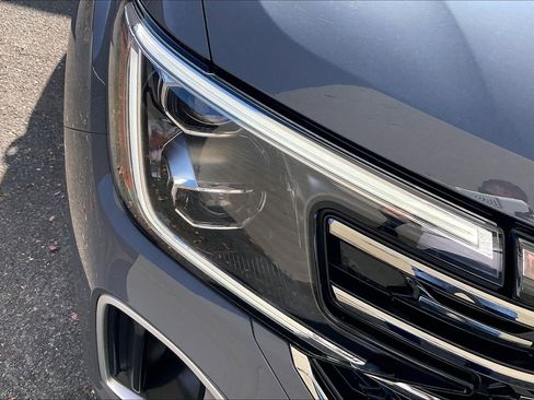 Certified 2025 Volkswagen Atlas SEL image 27