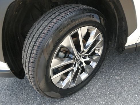 Used 2019 Toyota RAV4 Limited w/ Advanced Technology Package AWD/4WD image 32