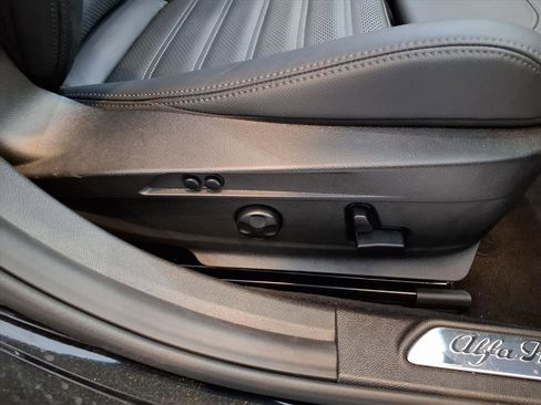 Used 2023 Alfa Romeo Giulia Quadrifoglio w/ Active Assist Plus Package image 10